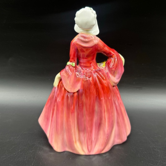 Royal Doulton 1937 Janet HN 1537 Figurine Bone China England - Picture 3 of 6